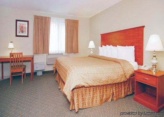 Quality Inn & Suites On The River Glenwood Springs Room photo