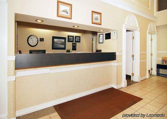 Quality Inn & Suites On The River Glenwood Springs Interior photo