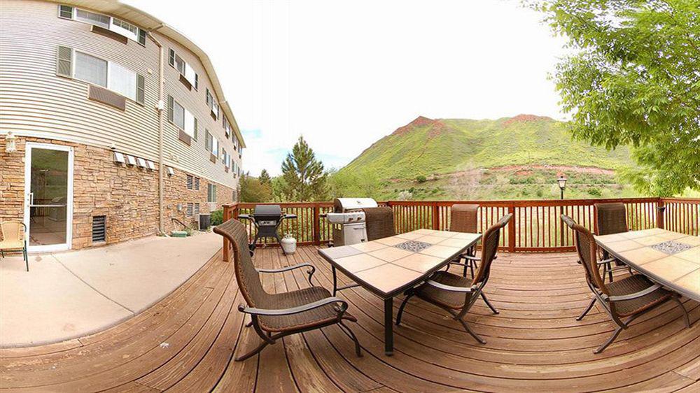 Quality Inn & Suites On The River Glenwood Springs Exterior photo